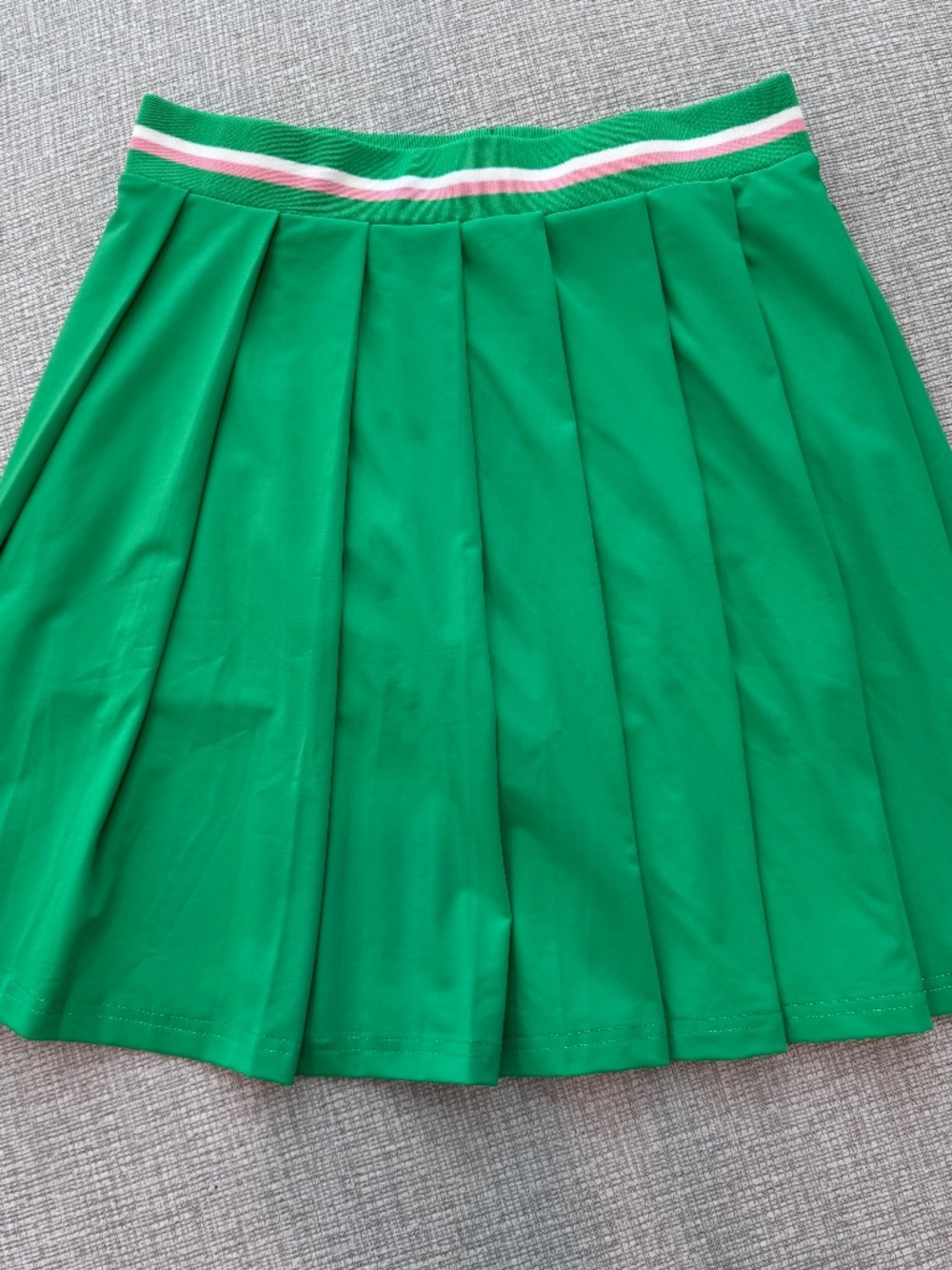 The IVY STOREHOUSE Women’s Apple Green pleated Skort Skirt Size Large